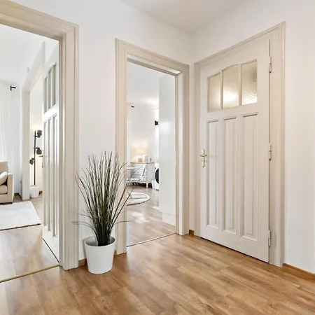 Stylish 2-bed In Gare, Near Cafes & Shop Luxembourg