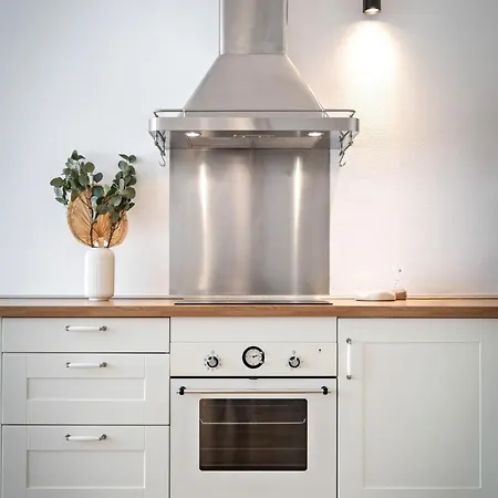 Stylish 2-bed In Gare, Near Cafes & Shop Apartamento *