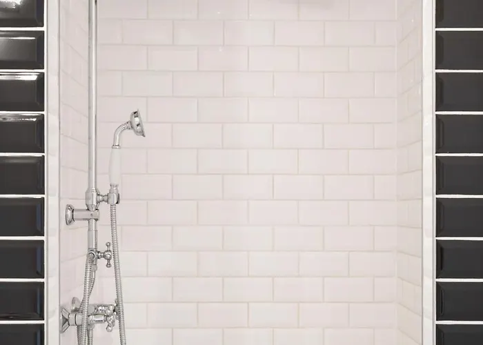 Stylish 2-bed In Gare, Near Cafes & Shop لوكسمبورغ