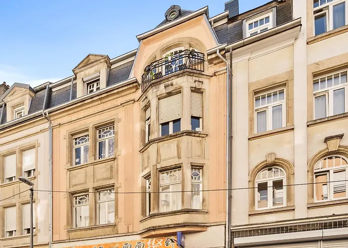 Stylish 2-bed In Gare, Near Cafes & Shop شقة